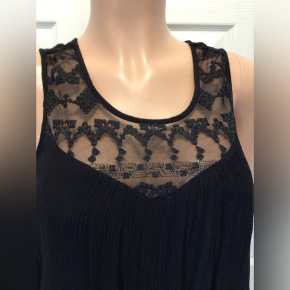 Fifth & Park Womens Black Sleeveless Lace Panel Crinkle Shift Dress Size 8 - Picture 2 of 5